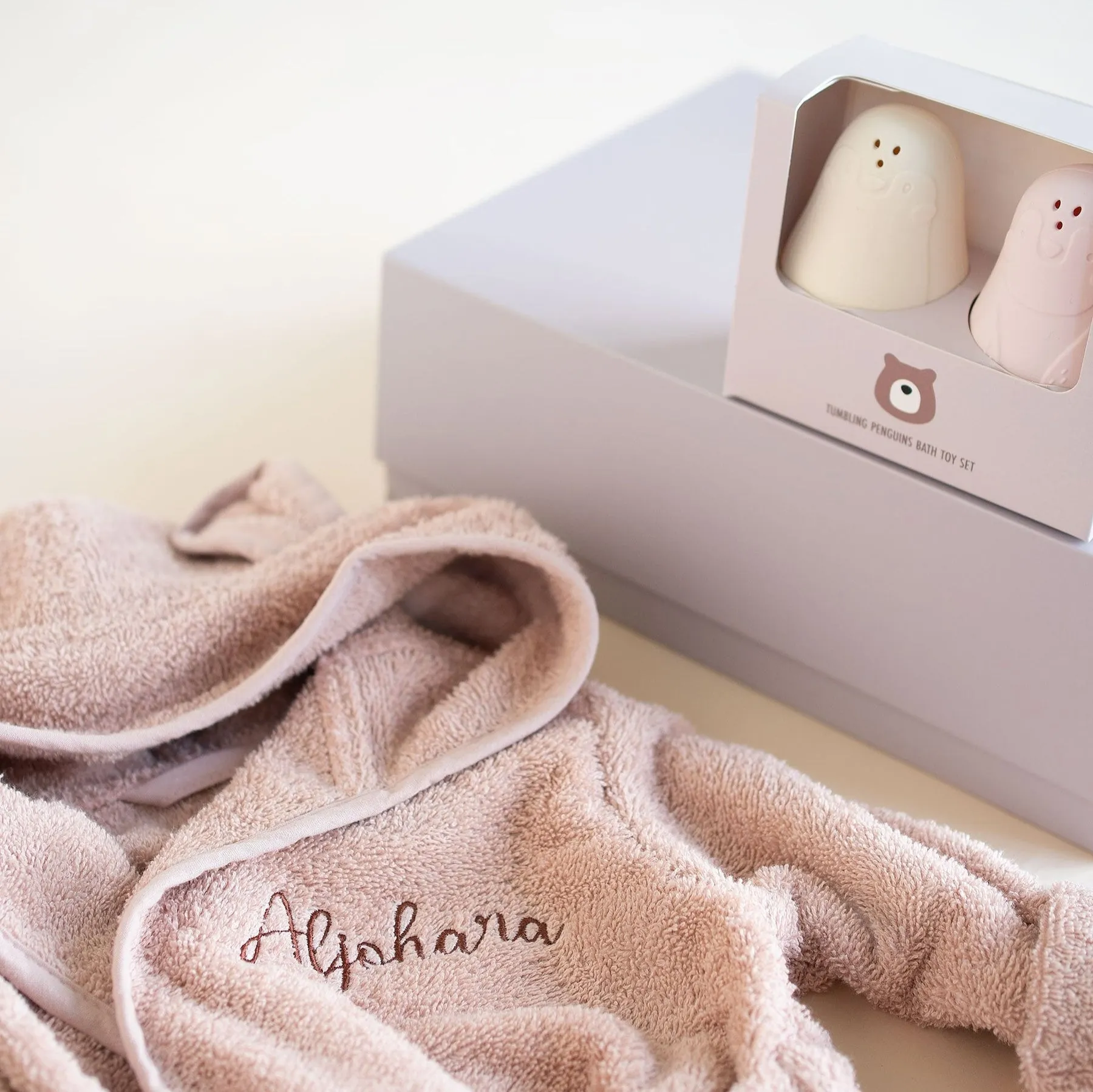 JBØRN Baby Gift Set | Organic Cotton Robe (6 months - 2 Years Old) & Bath Toys