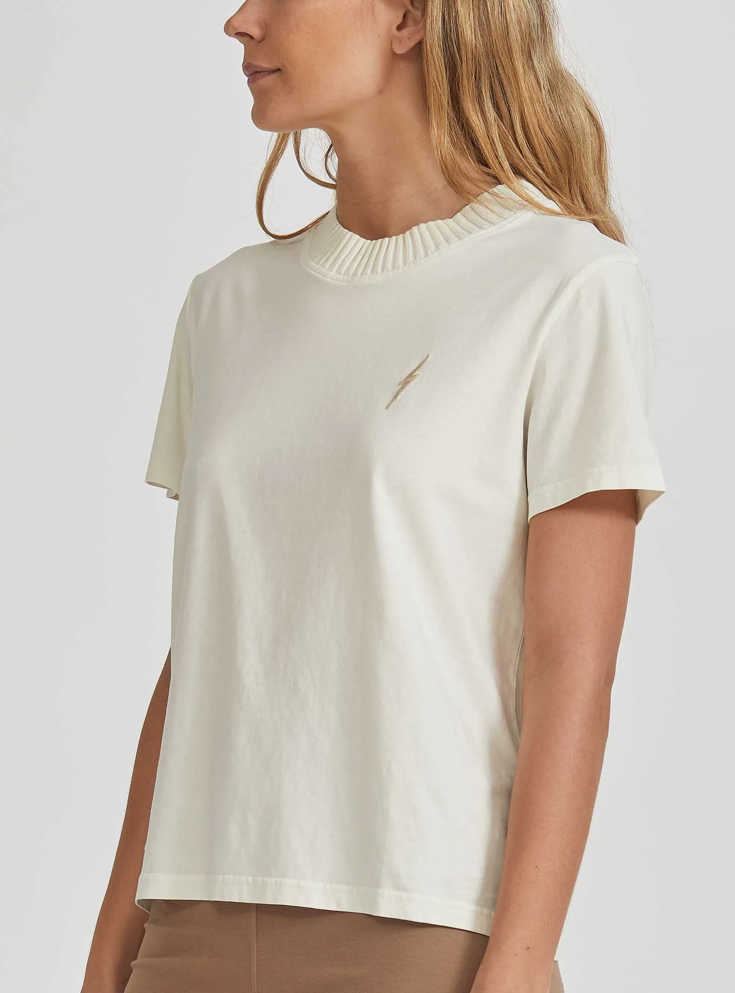 KNITTED COLLAR T-SHIRT